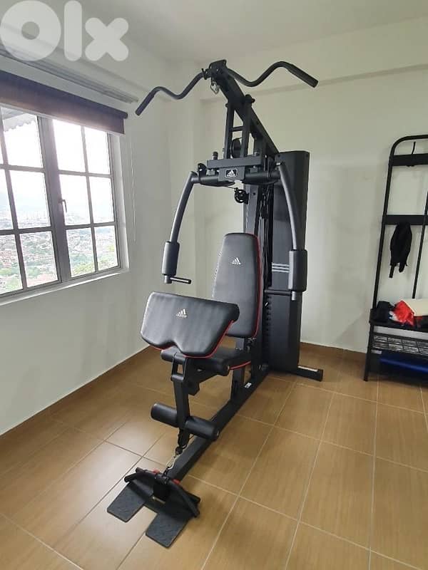 Adidas home gym 140 kilo for 450$ mawjoudi b Beirut tlp 70479696 0