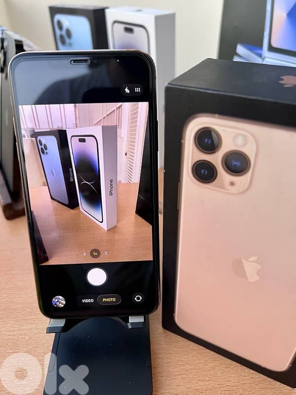 iPhone 11 Pro Max never repaired 5