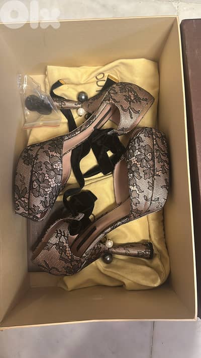 louis vuitton limited edition laced heels