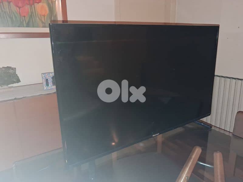 Hisense 40 inch TV 0