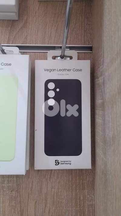 Vegan leather case s24 plus dark violet
