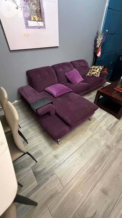 4 seats elegant couch / sofa