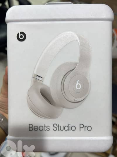 Beats studio pro sandstone