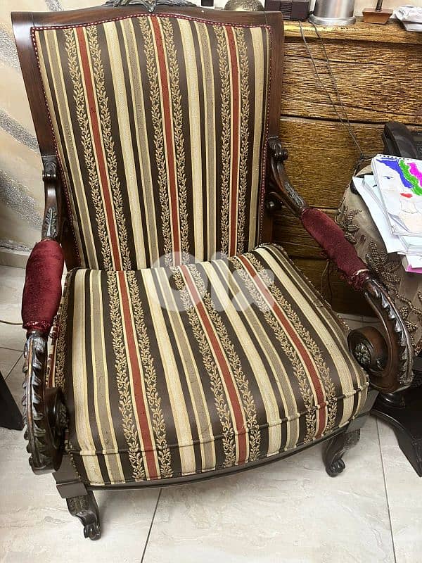 صالون للبيع. . عرمون 1