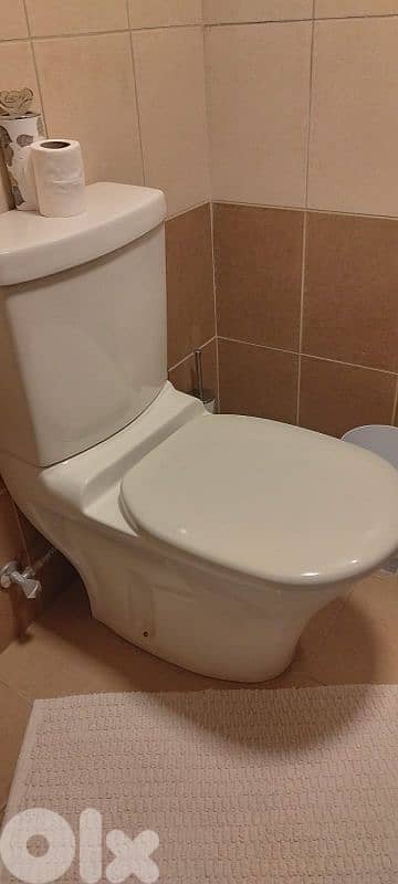 ثريات مع مكتبة مع طاولة. . . . . 13