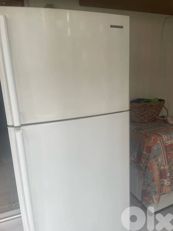 براد و ثلاجة Samsung  حالة ممتازة 2