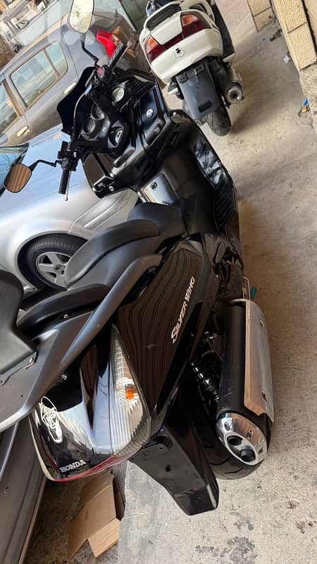 SilverWing 600cc CRYSTAL 2