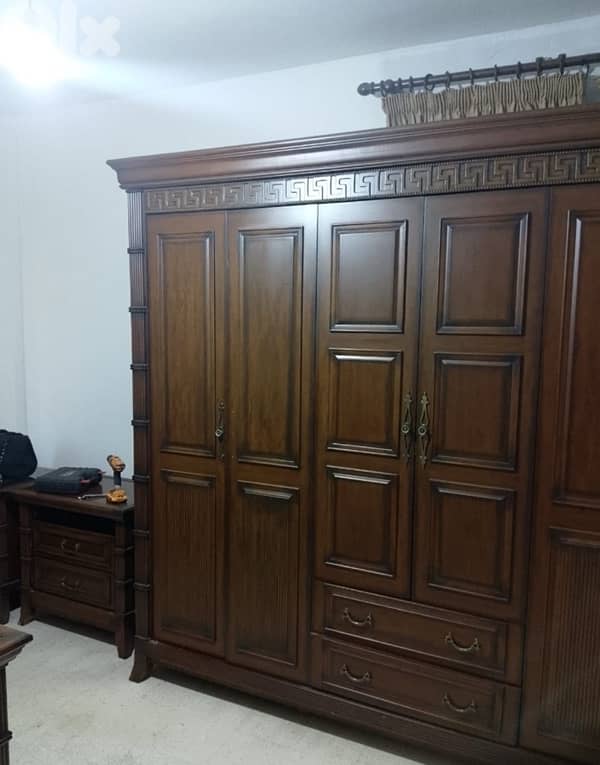 Beautiful Bedroom Set – Good Condition – Free Mattress 1