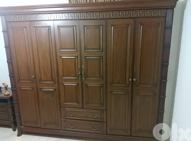 Beautiful Bedroom Set – Good Condition – Free Mattress 5