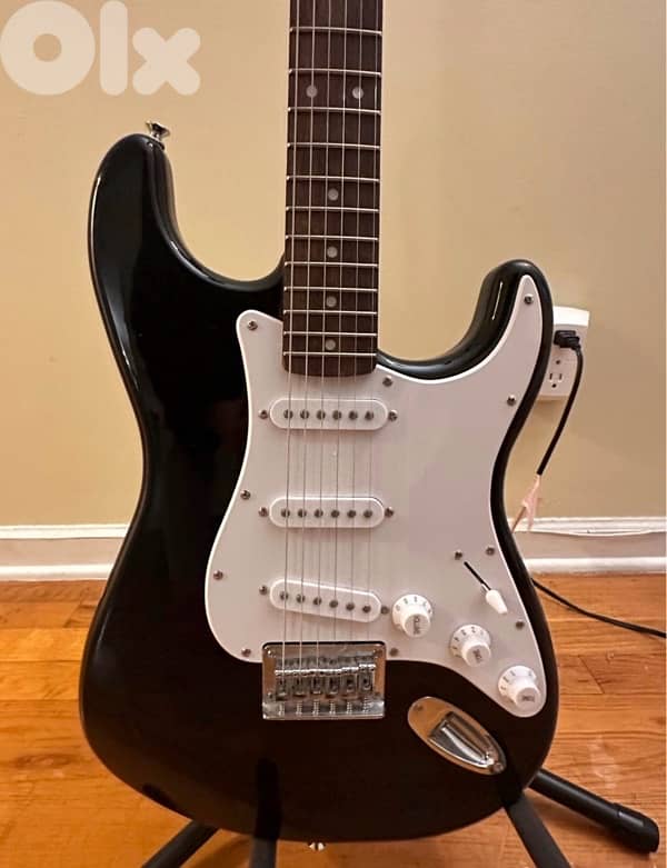 Squier Debut Strat + NUX Headphone Amp - Verified 2025 Model 1