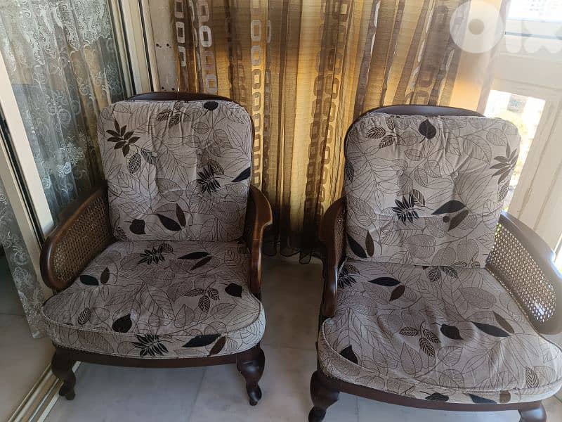 غرفة قعدة ٤ مفرد و احدة كبيرة 0