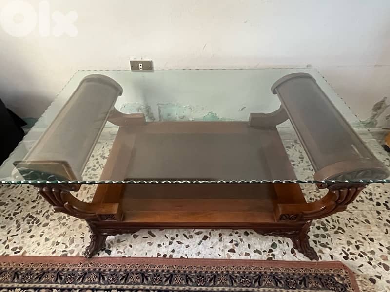 طقم كنبايات مع طاولة 3