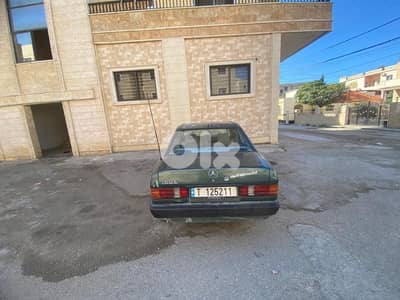 مرسيدس بنز 190 1983