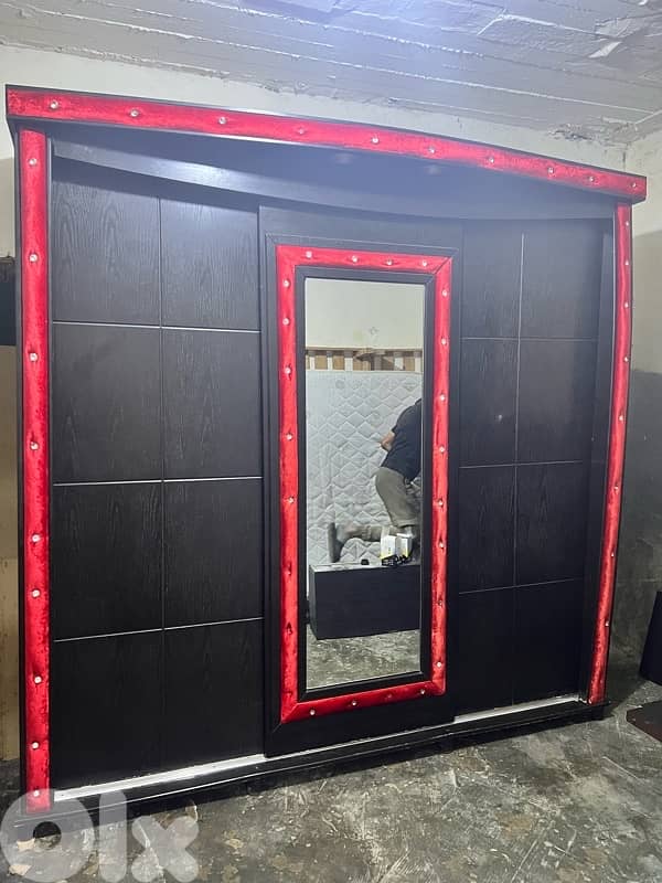 غرفة نوم كاملة مستعملة شبه جديدة 5