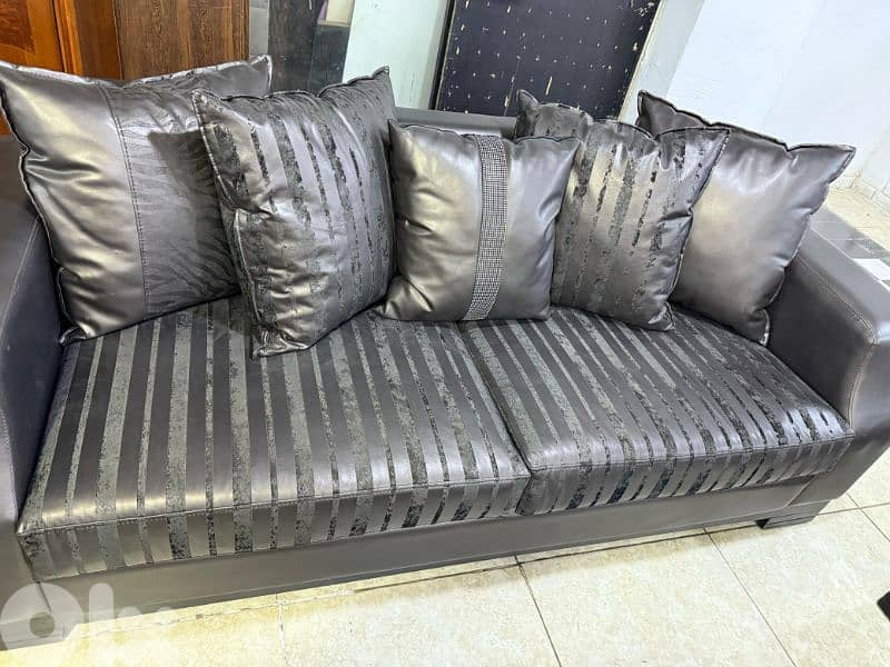 طقم كنبايات شغل توصاية اربع قطع وطاولة 8