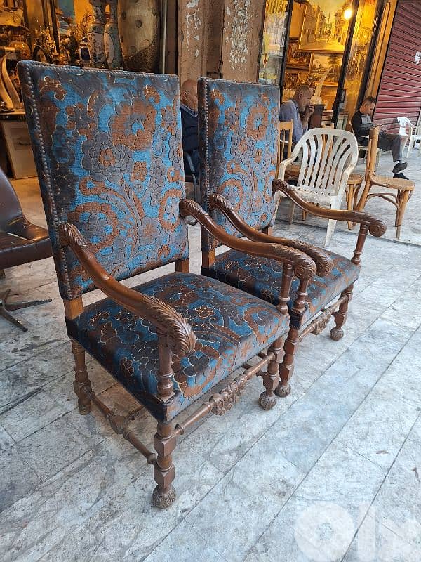 كنب فوتوي برجير عدد٢ ضهر عالي شغل فني رائع جدا 0