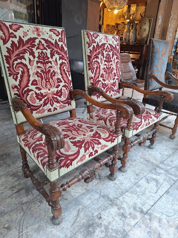 كنب فوتوي برجير عدد٢ ضهر عالي قماش اوبيسون حياكة يد فرنسي انتيك 2