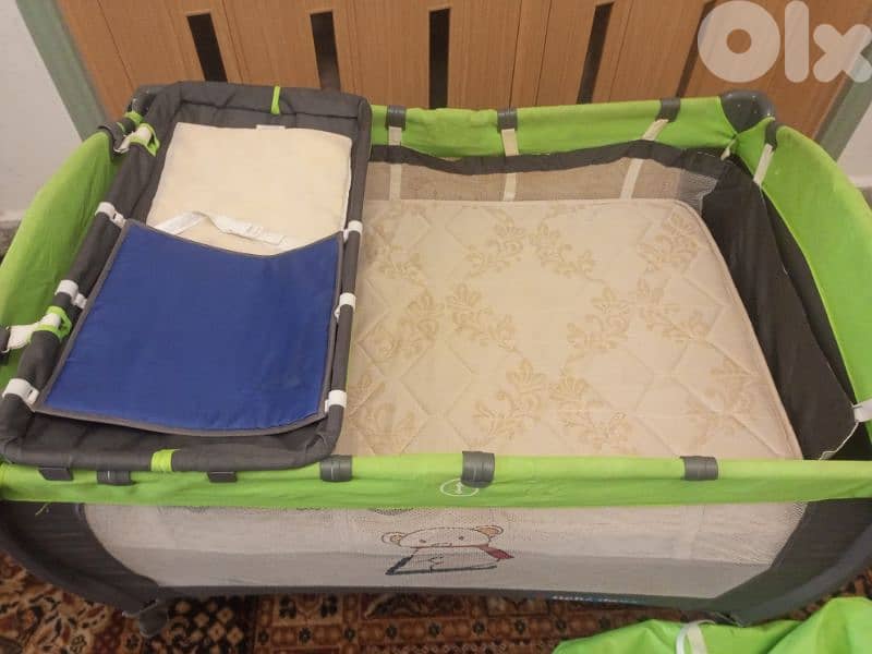 park or crib for baby 1