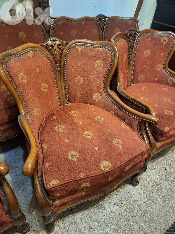 طقم صالون كوين ناعم انتيك خارق النظافة ١كبيرة ٤صغار سعر لقطة 1