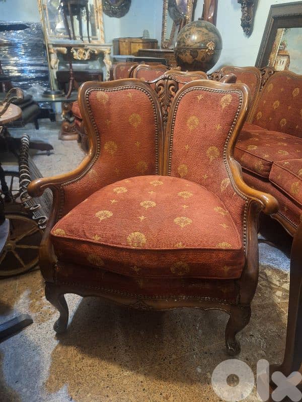 طقم صالون كوين ناعم انتيك خارق النظافة ١كبيرة ٤صغار سعر لقطة 5