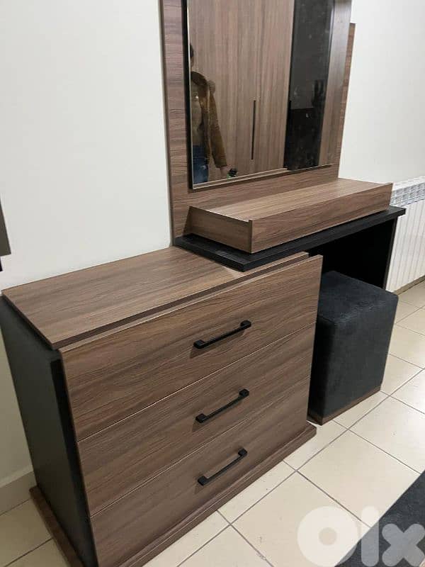 new high end quality bed room with extra design 0