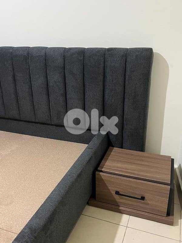new high end quality bed room with extra design 1