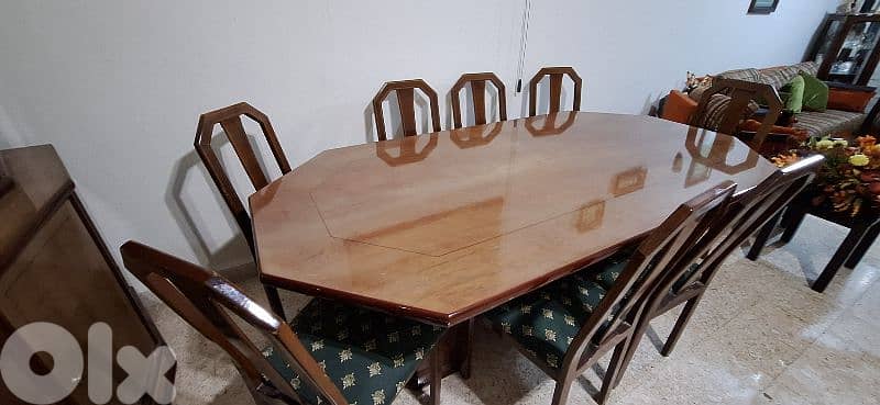 Vintage Dinning Room 1