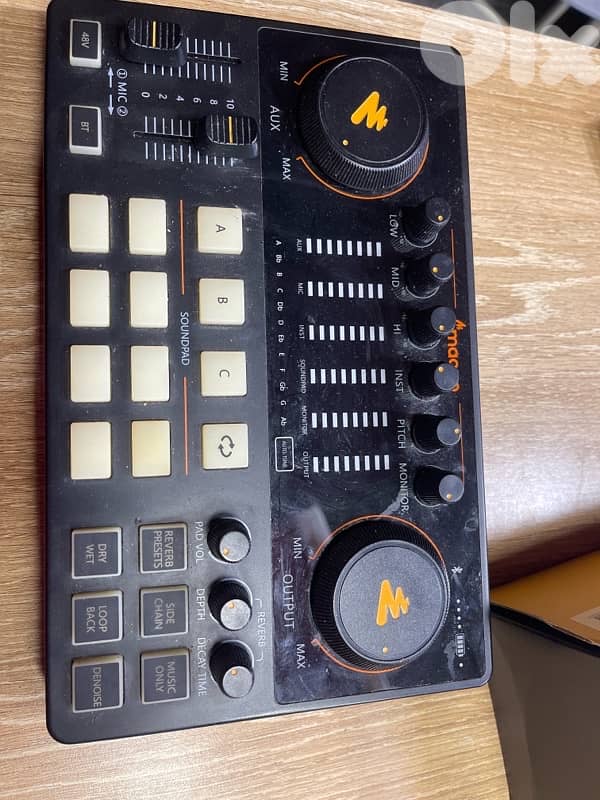 Podcast Console Maonocaster E2 2