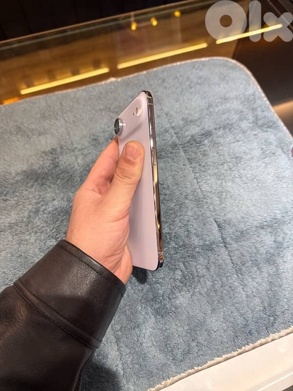 USED IPHONE 17 AIR 256 GB BLUE 1