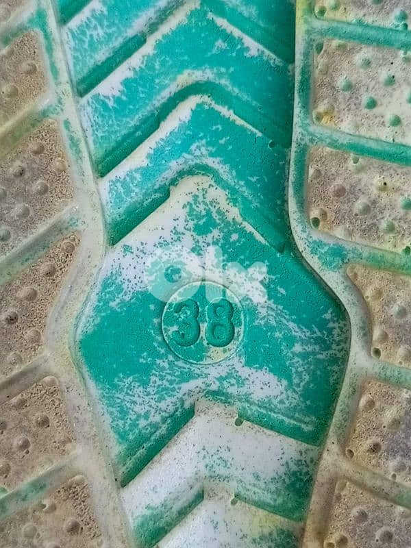 أحذية نسائية قياسات و اشكال مختلغة ماركات 12