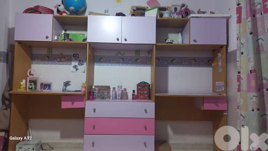 Kids' study desk