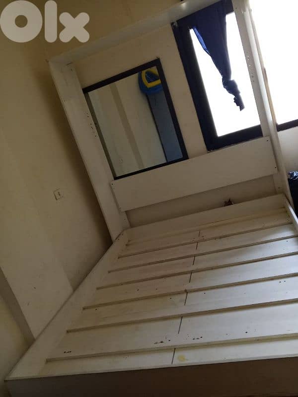 تخت مجوز مع فرشه 0