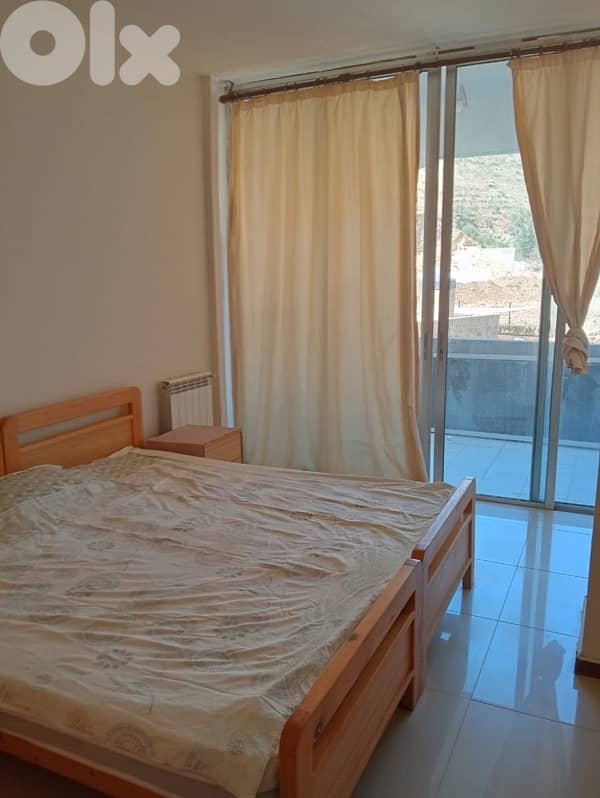 Chalet for rent in Faraya with balcony and mountain view. 4