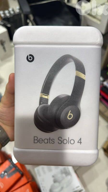 Beats Solo 4 black/gold 0