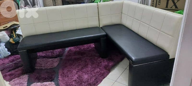 زاوية مع طاولة 0