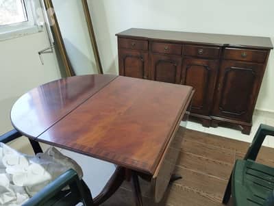 دريسوار و طاولة سفرة انكليزية انتيك