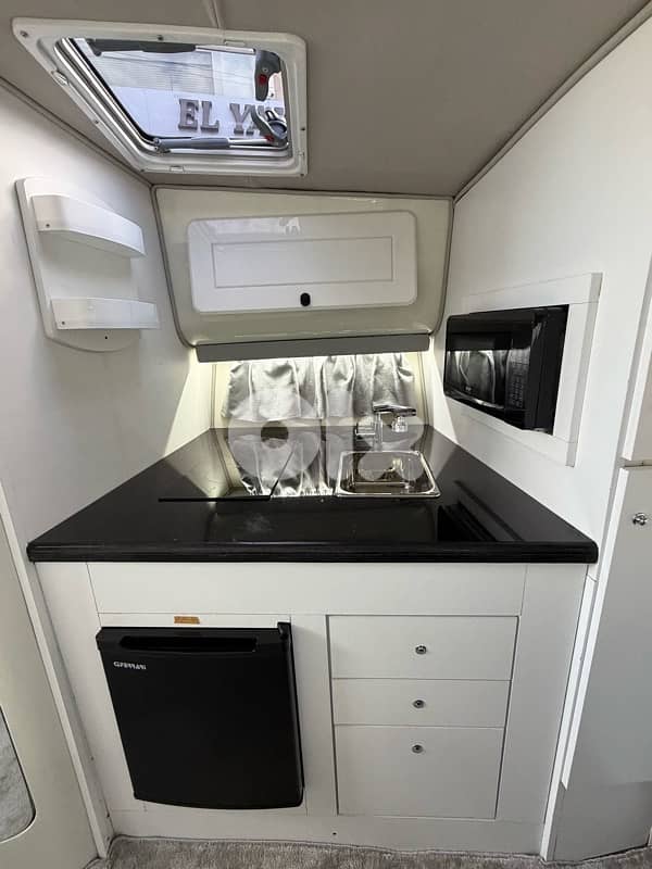 Rinker 310 Fiesta Vee fully renovated in 2025 $39,000 15