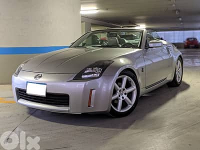 Nissan 350Z 2004 Convertible / One owner 83,000 Miles only