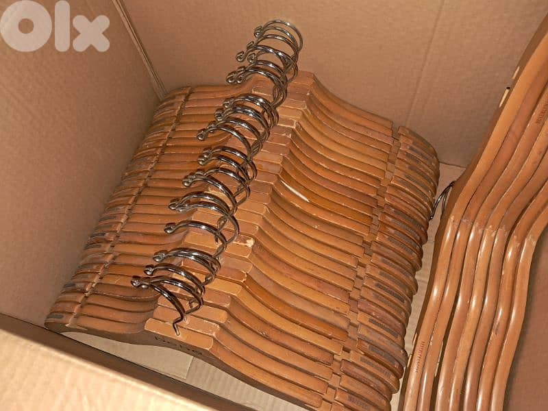 تعاليق خشب اصليات كتير تقال ومرتبين 1