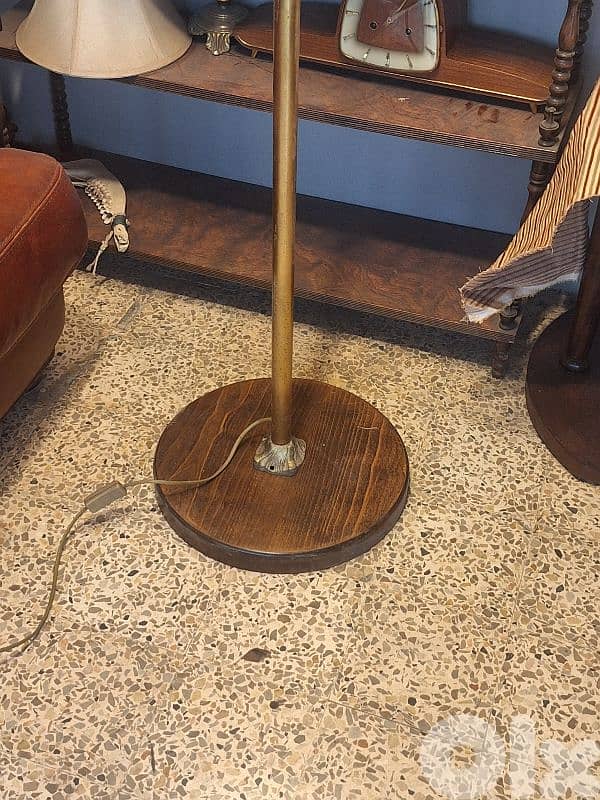brass and wooden base floor lamp 1