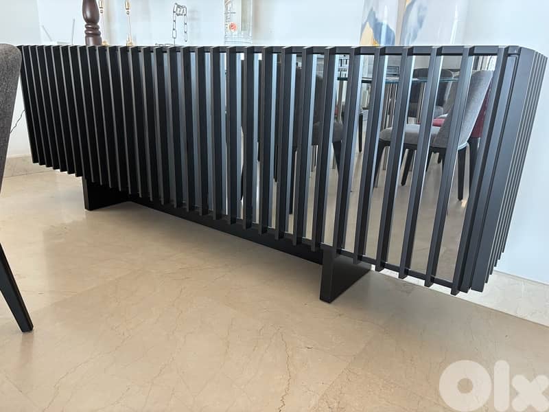 stunning gorgeous buffet 0