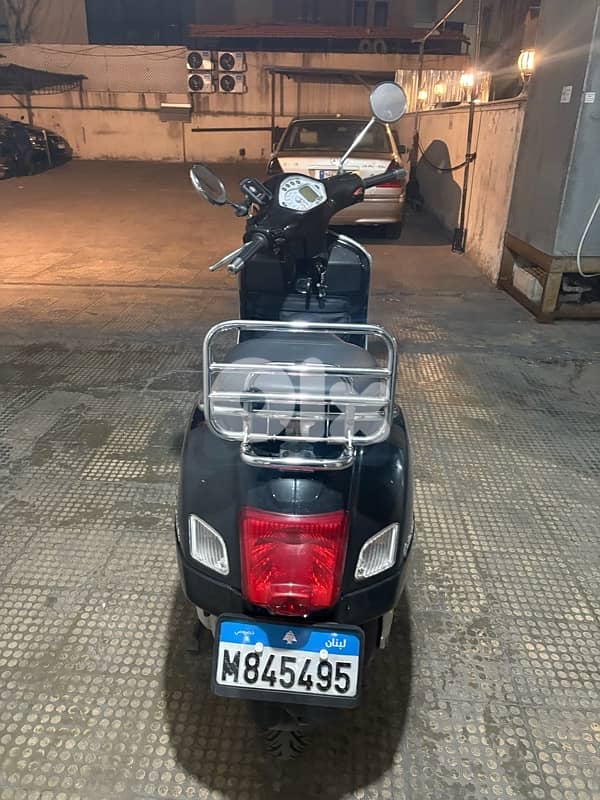 Vespa GTS 250 2