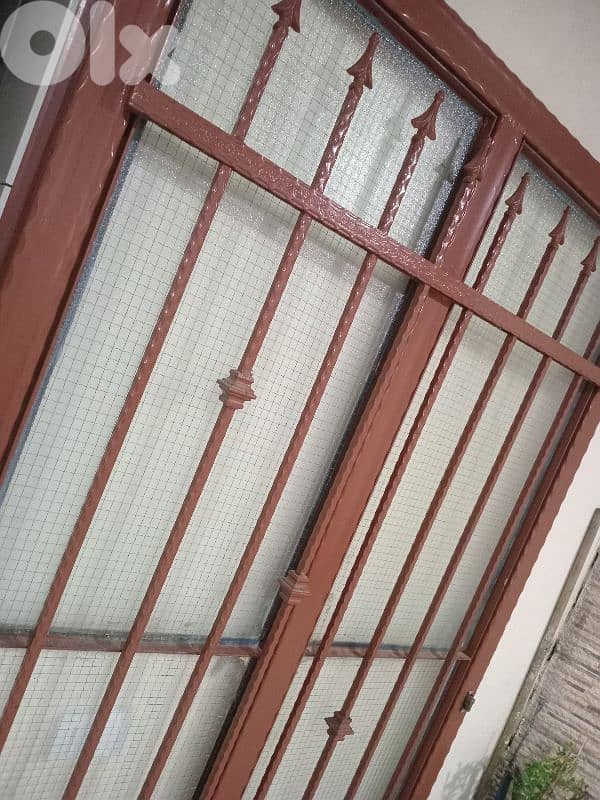 بوابه حديد مرتبه ٢٥٠$ منهي عاليه 0