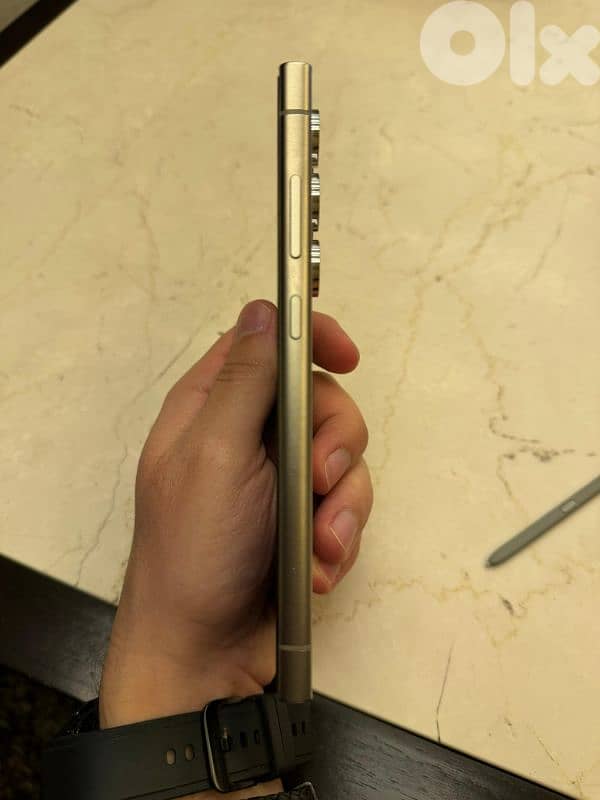 Samsung Galaxy S24 Ultra – Excellent Condition, Dual SIM + Accessories 5