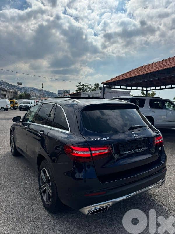 GLC 250- 2018 Look AMG 0
