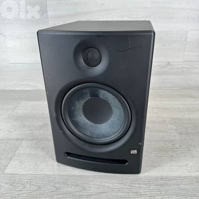 presonus e8 used  single unit