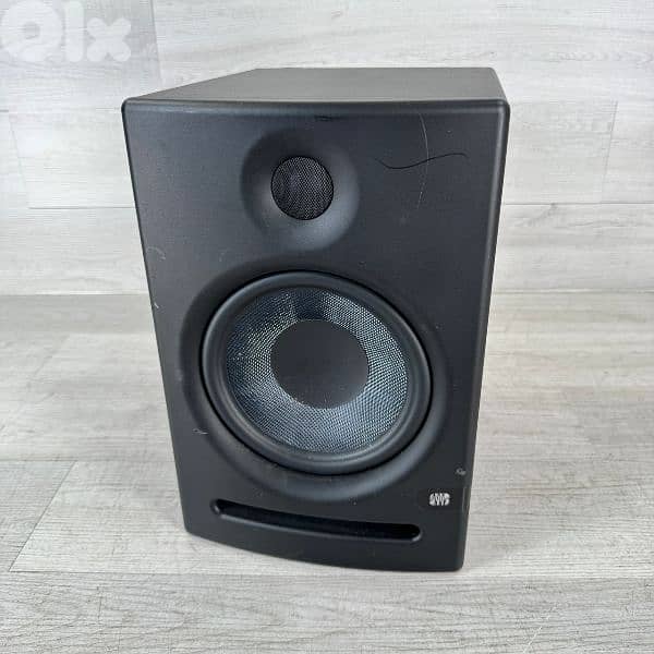 presonus e8 used  single unit 0