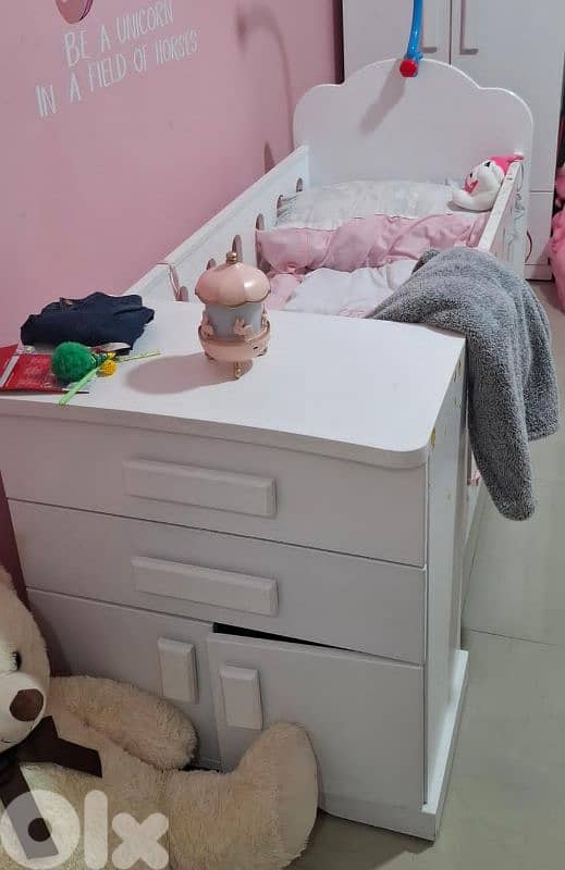 baby bed with closet 1