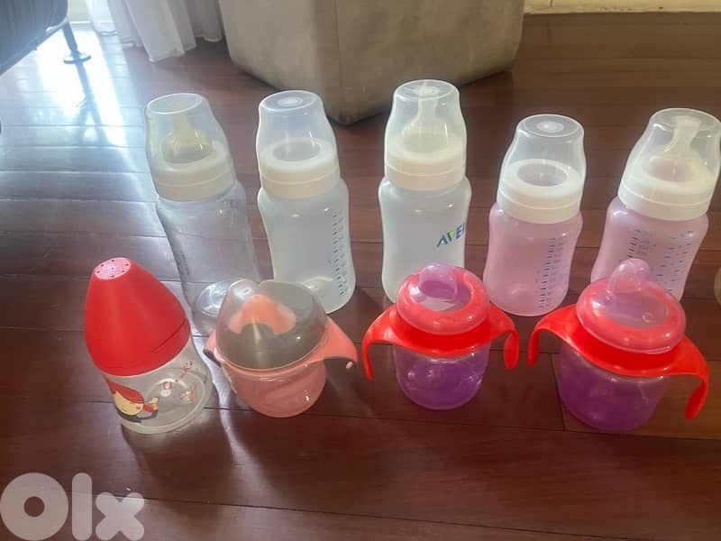 Selection of Avent Bottles for milkfeeding 2