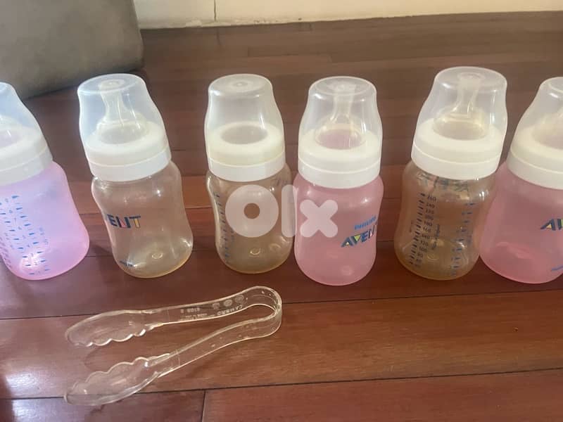 Selection of Avent Bottles for milkfeeding 4